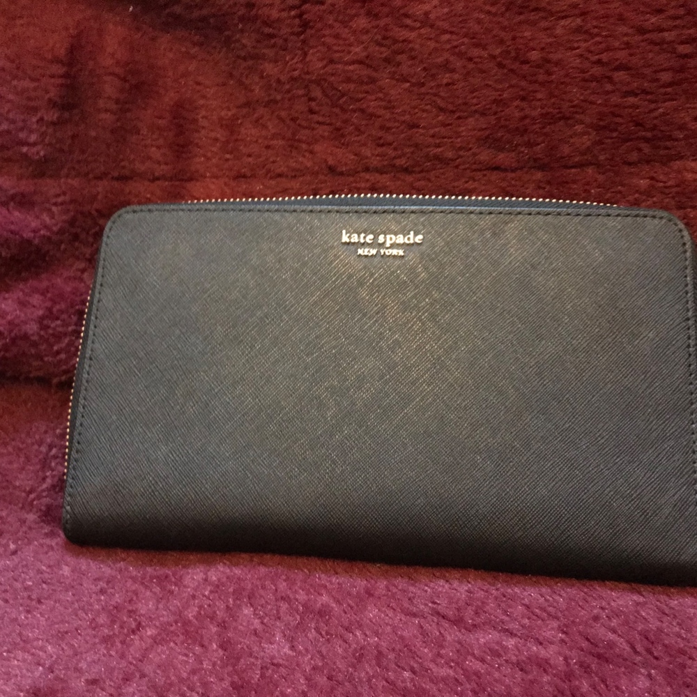 Kate Spade Wallet - Picture 3 of 8